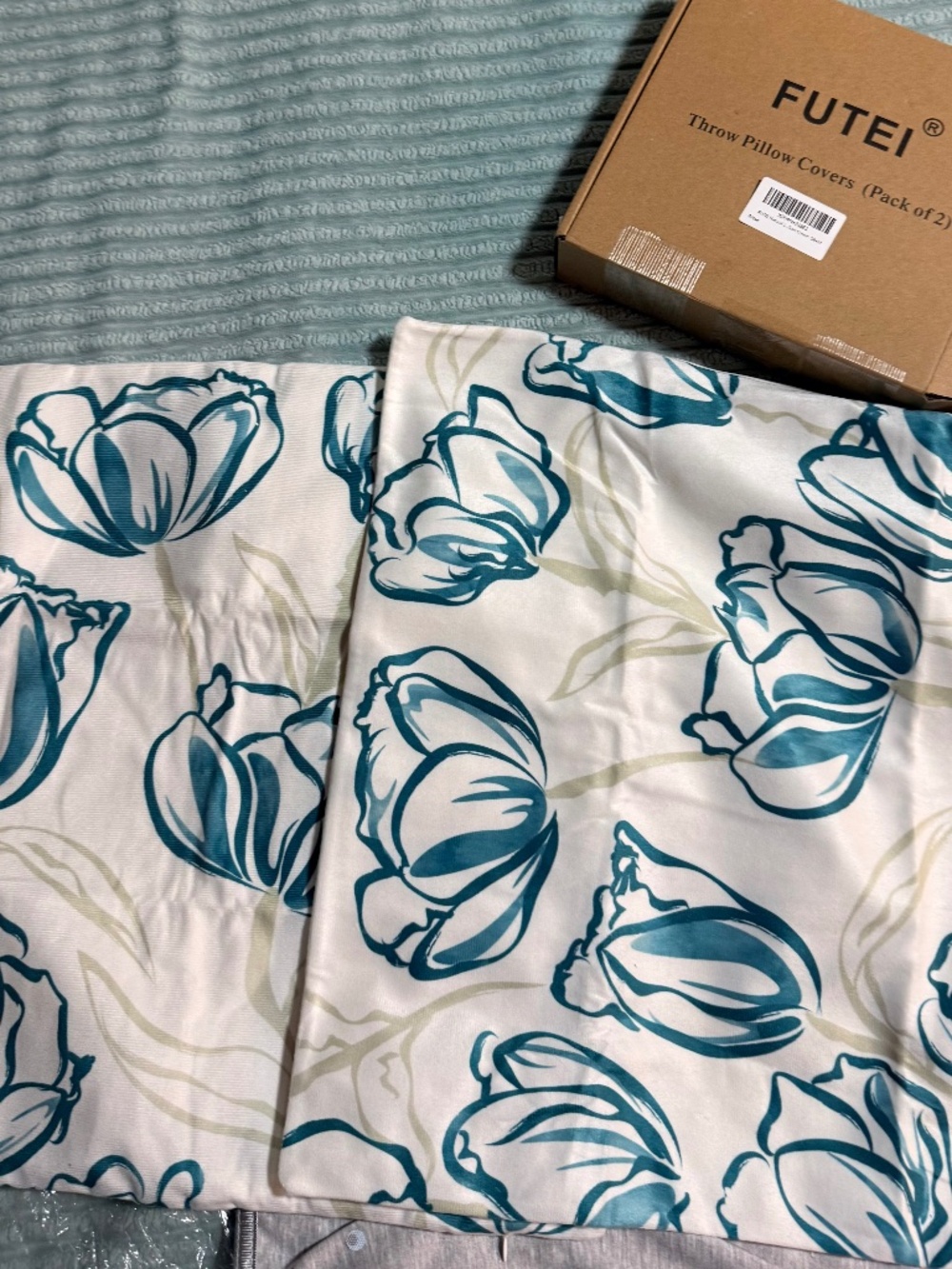 FUTEI Throw Pillow Covers 18x18 Set of 2 Teal Floral Decorative Cushion Covers
